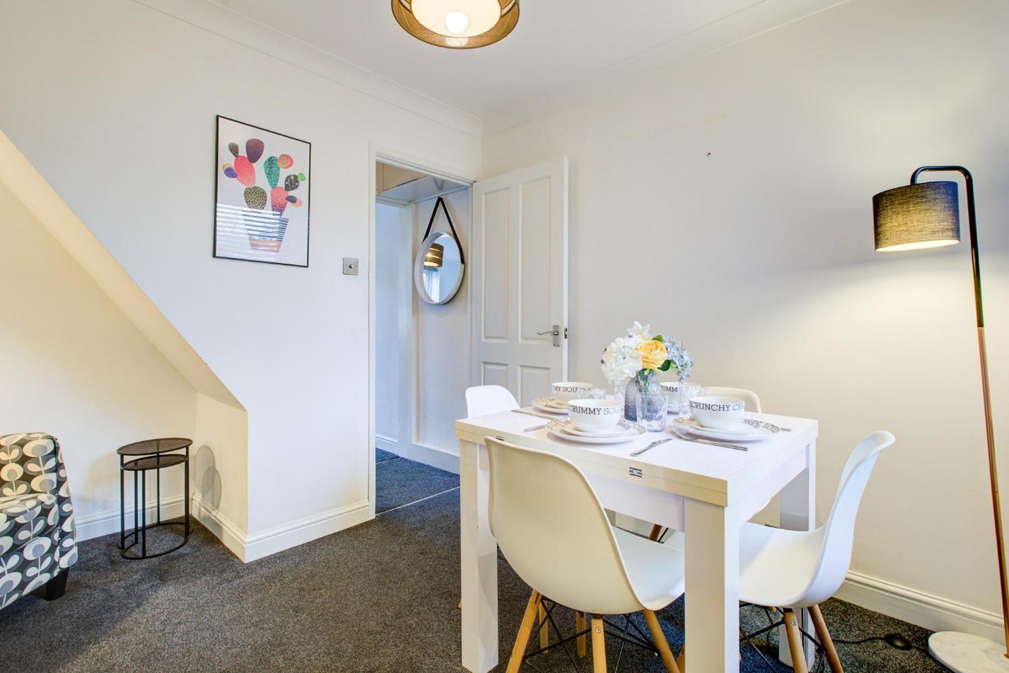 'Number 11' Central Colchester - Super Convenient 2 X Double Bed 1 X Single Bed Cottage Plus Office & Garden, 8 Min Walk Nth Station & Town Ctr, 2 Min Walk Local Shops & Restaurants Exteriör bild