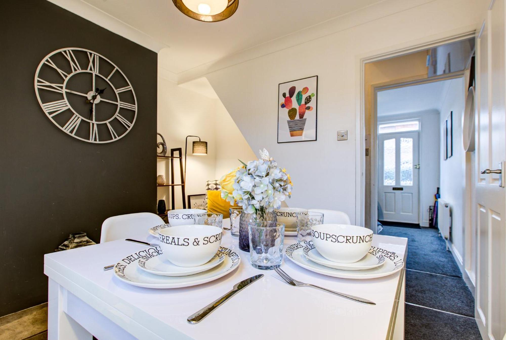 'Number 11' Central Colchester - Super Convenient 2 X Double Bed 1 X Single Bed Cottage Plus Office & Garden, 8 Min Walk Nth Station & Town Ctr, 2 Min Walk Local Shops & Restaurants Exteriör bild