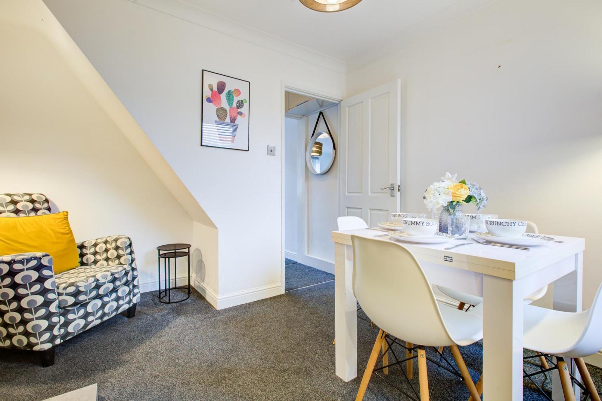 'Number 11' Central Colchester - Super Convenient 2 X Double Bed 1 X Single Bed Cottage Plus Office & Garden, 8 Min Walk Nth Station & Town Ctr, 2 Min Walk Local Shops & Restaurants Exteriör bild