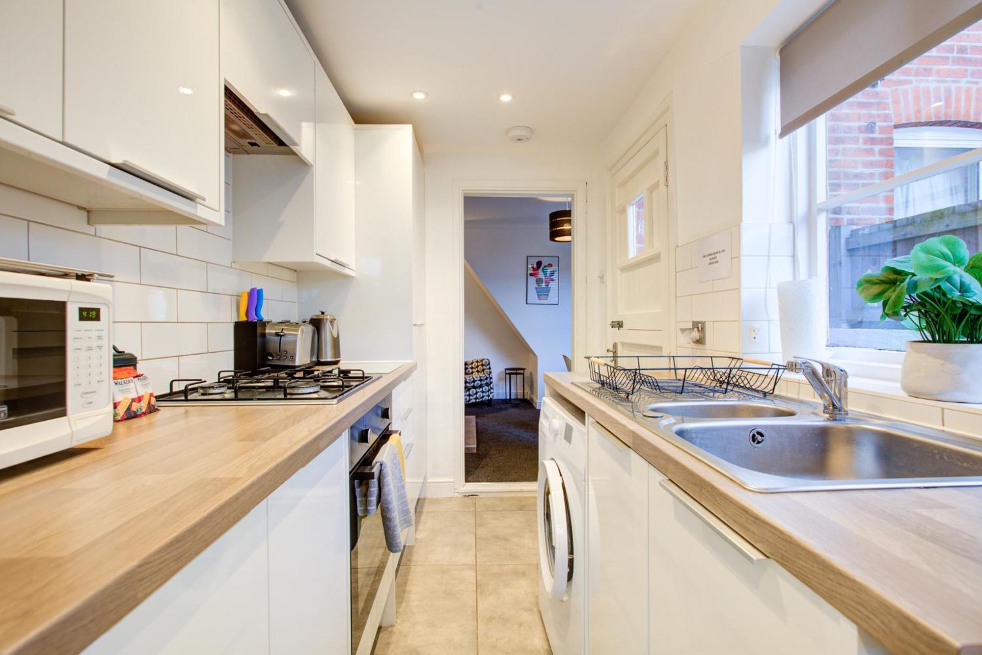 'Number 11' Central Colchester - Super Convenient 2 X Double Bed 1 X Single Bed Cottage Plus Office & Garden, 8 Min Walk Nth Station & Town Ctr, 2 Min Walk Local Shops & Restaurants Exteriör bild